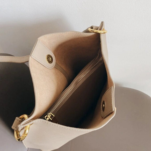 Leather shoulder bag